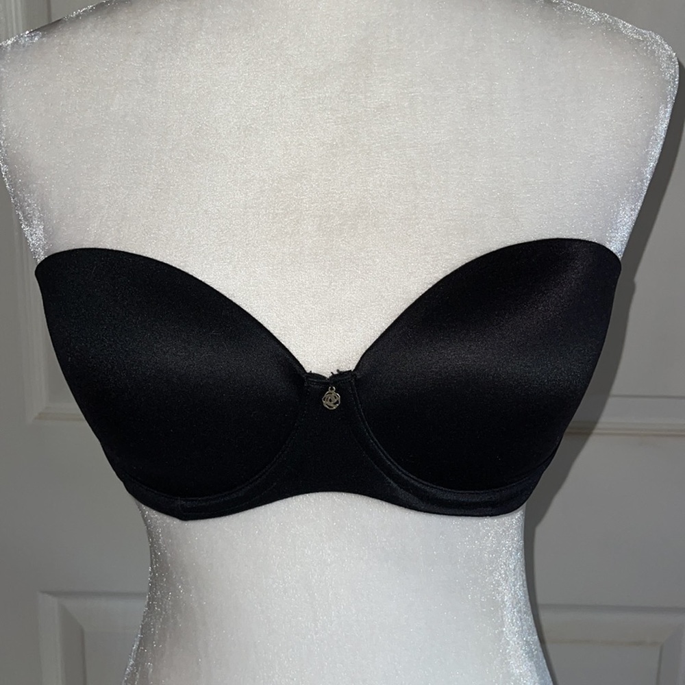 Betsy Johnson Intimates Black Strapless Underwire Bra